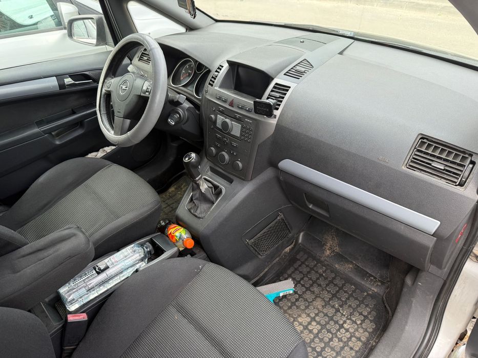 Opel Zafira B ,1.9 cdti 120cp an 2007 , 7 locuri