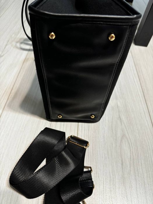 Елегантна чанта VERSACE