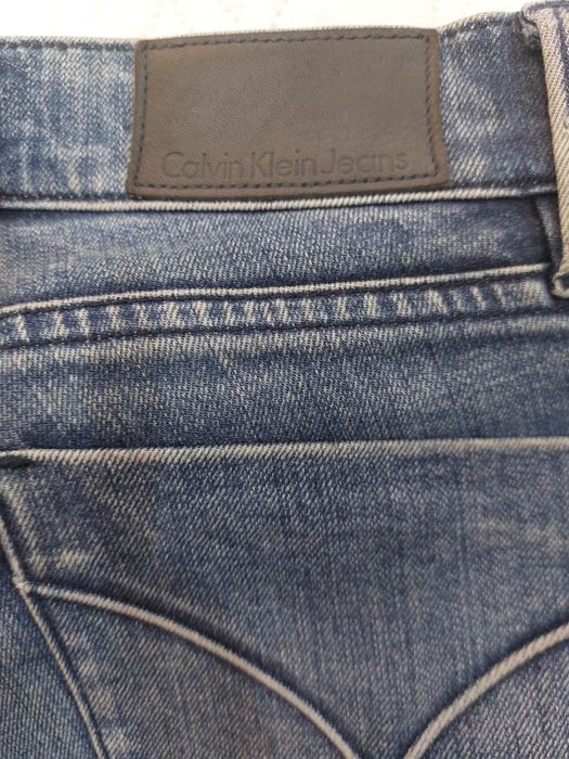 Джинсы Calvin Klein