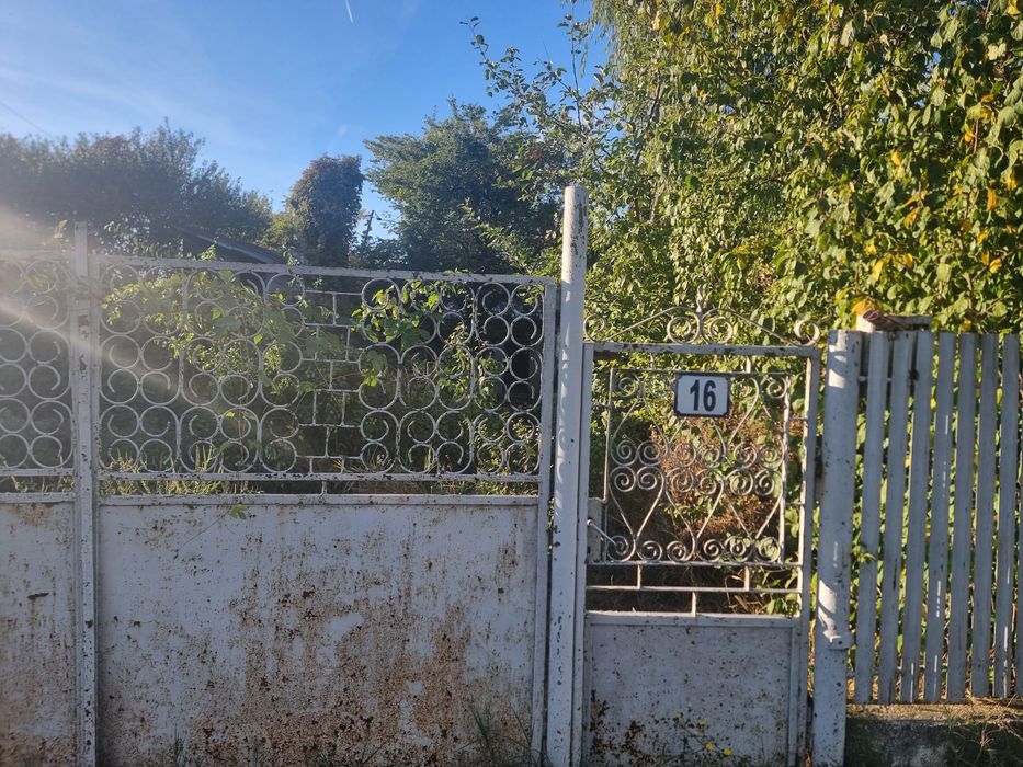 Teren de vânzare zona dotată