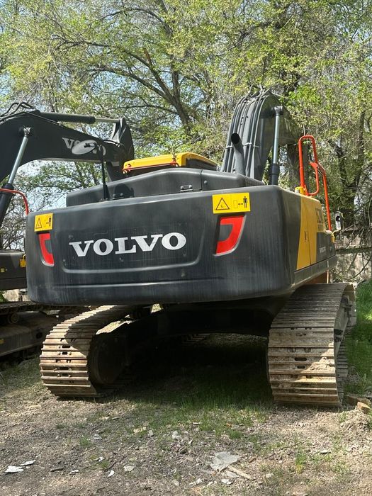 Продам два экскаватора