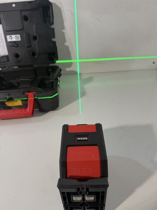 Laser Milwaukee raza verde