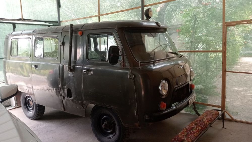 Уаз 452 сотилади