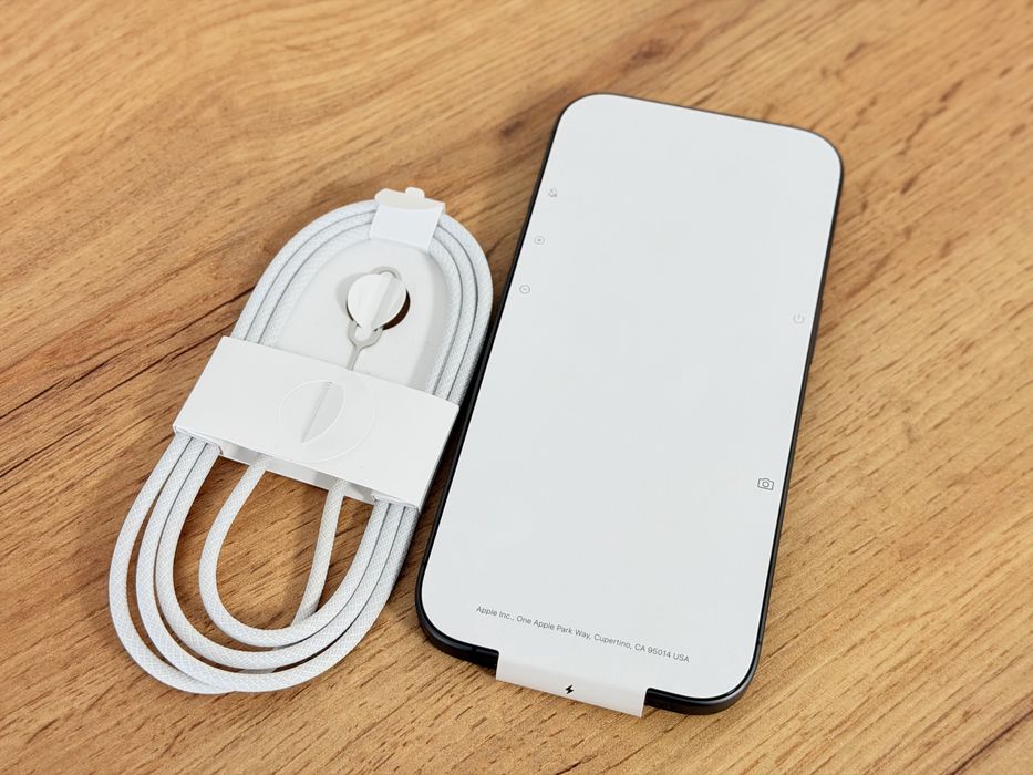 iPhone 17 чисто нов!!!