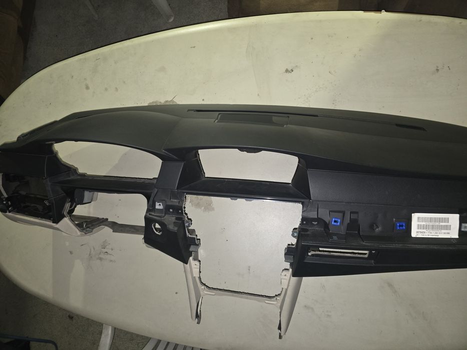 Табло е60 е61 с отвори cup holder