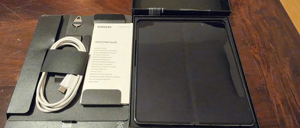 Samsung Galaxy Z Fold 4 (SM-F936B/DS) | 256GB | 12GB RAM | Dual SIM | 5G | Gray Green