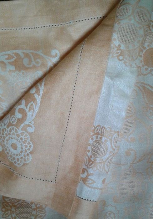 Продам скатерть льняную