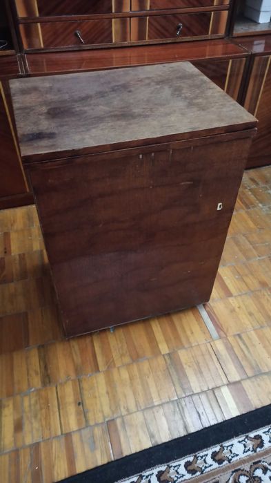 Продается швейная машинка ЧАЙКА