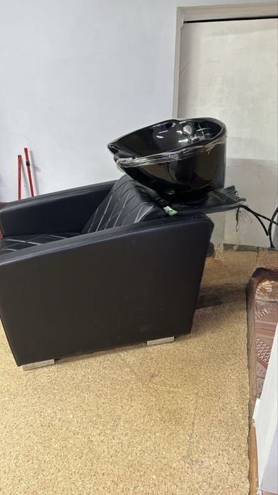 Продам кресло парикмахера