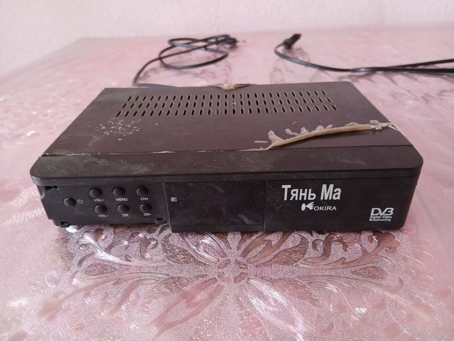 Tuner faqat pulti yoʻq