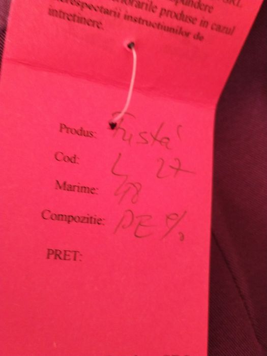 Nou! Fustă măsura 48!