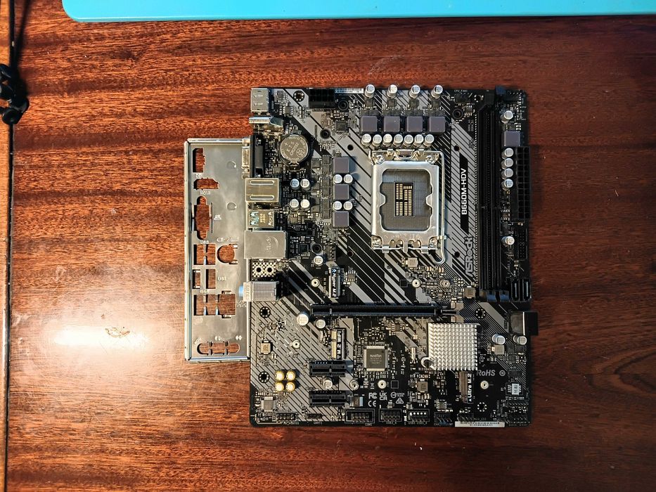 Материнская плата ASRock B660M-HDV  DDR4  LGA-1700