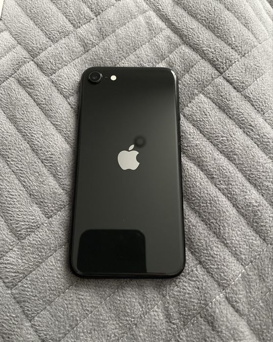 Продам Айфон Se В Хорошем состоянии