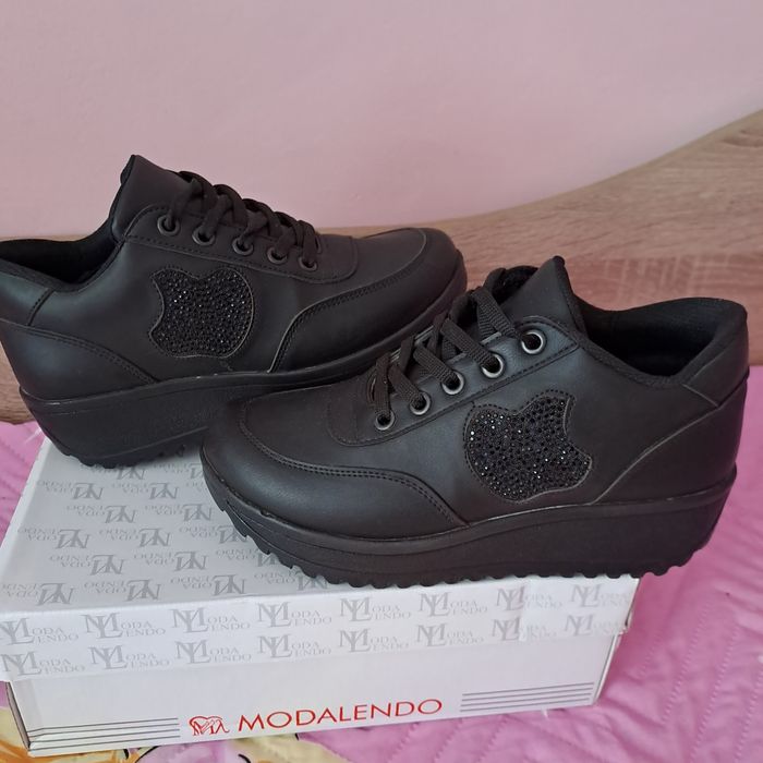 Apple - Дамски обувки на платформа - Черен, Размер 36