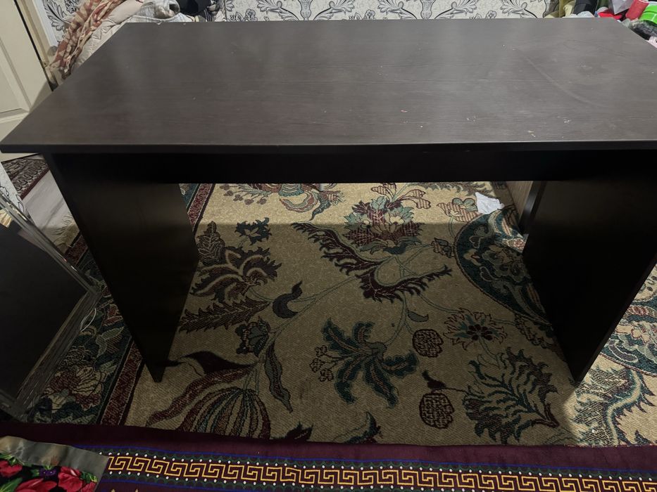 Stol sotiladi kelishilgan narxda