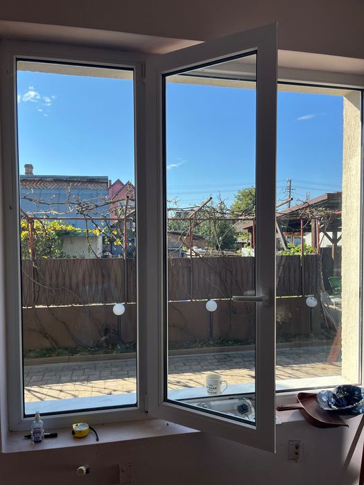 Vând geam mare termopan si usa termopan interior