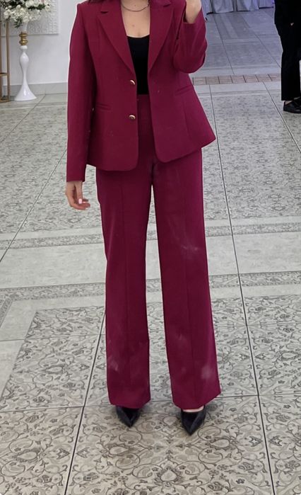 Продам костюм в отличном состоянии