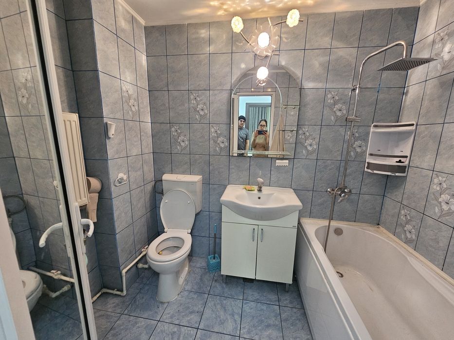 Închiriez apartament