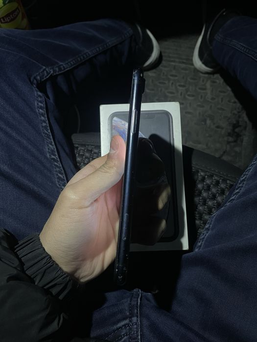 Iphone Xr black 64 gb