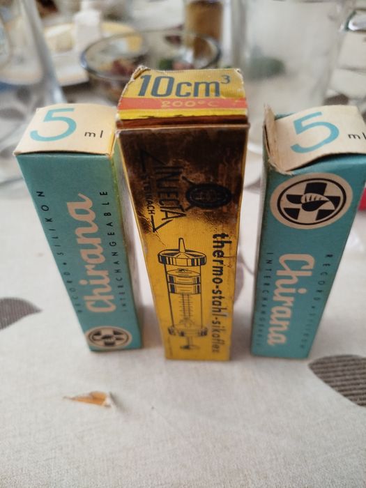 Железни стъклени спринцовки