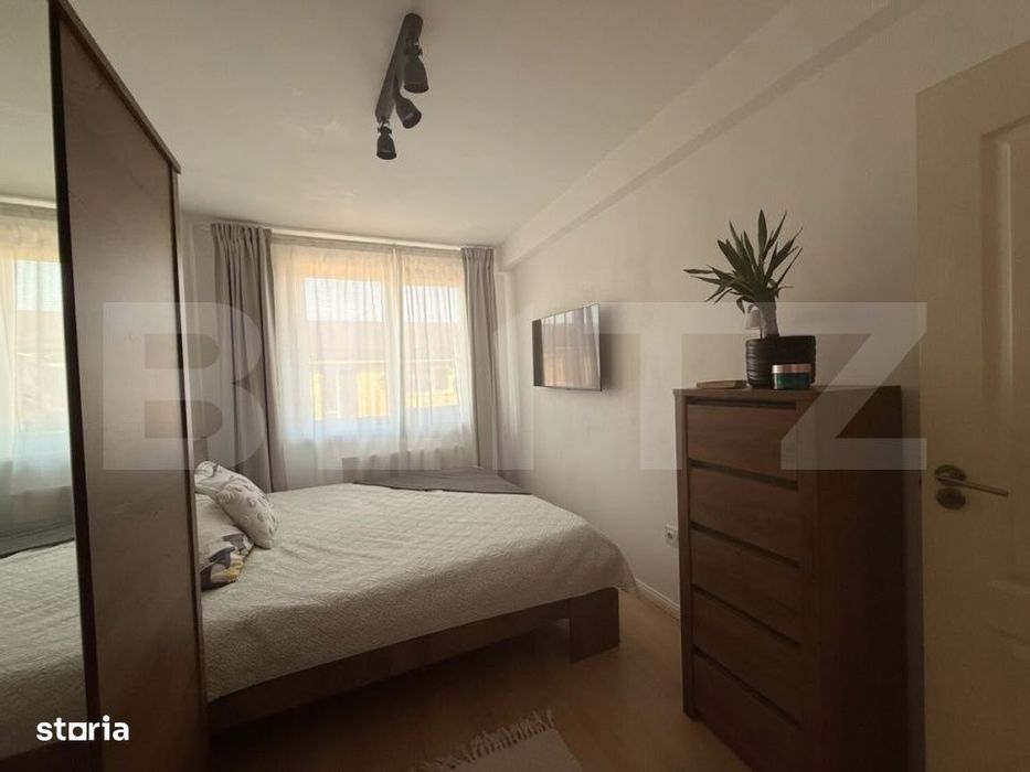 Apartament cu 3 camere de vanzare, Garaj subteran, zona Centrala