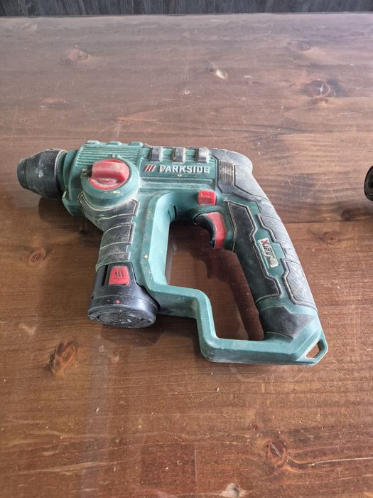 Продавам перфоратор и ударен винтовер