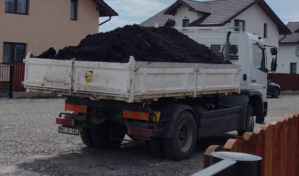 Buldo - Inchiriez sau execut lucrari cu excavator 4 t