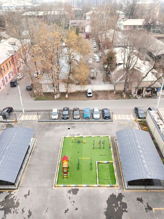 Продаётся квартира в р-не Яшнабад, ор-р Дубовая, 3/8/9(студия)