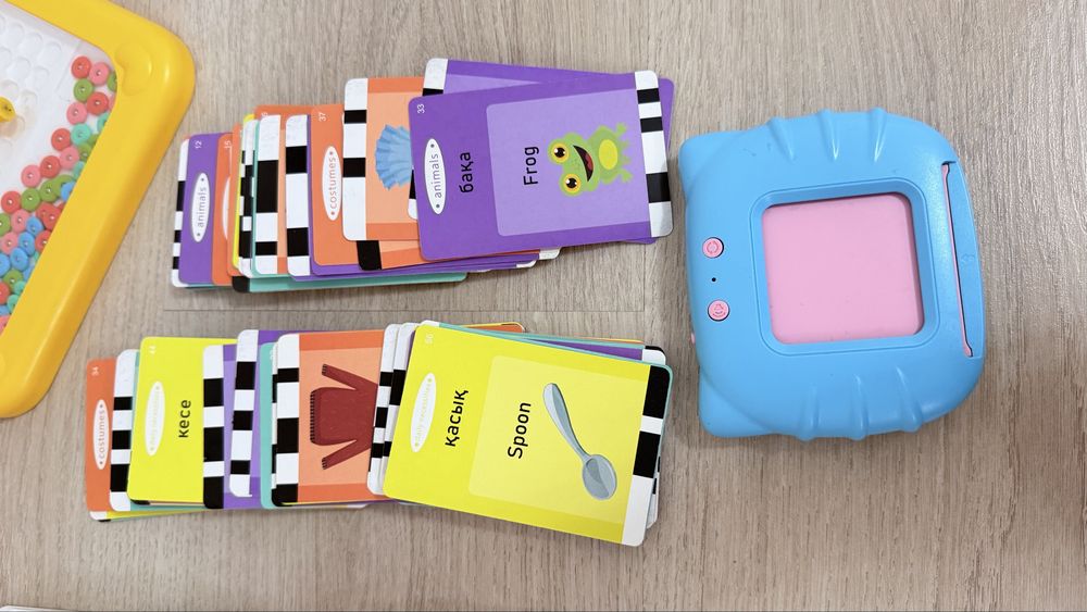Продам развивающие игрушки.