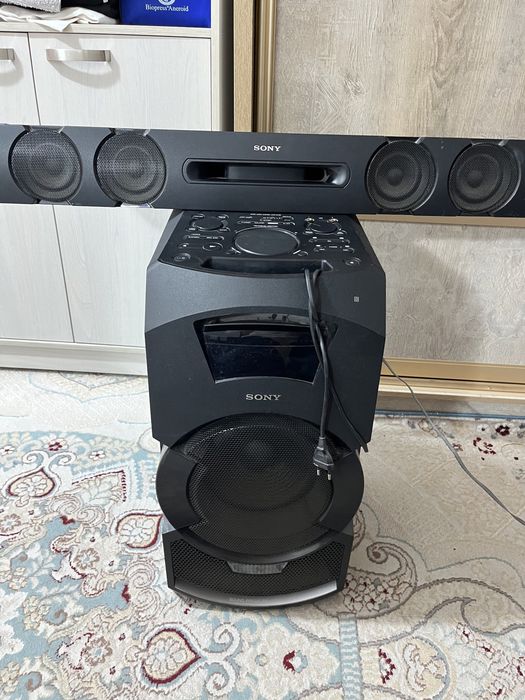 Срочно продаю музыкальный центр!