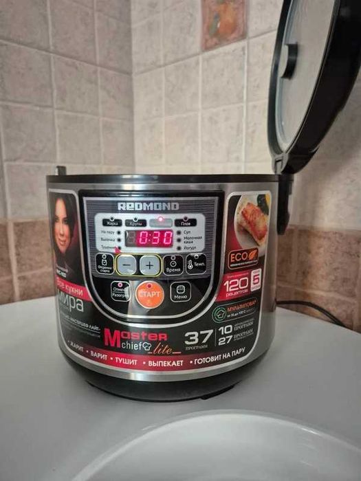Multicooker Redmond RMC-M22