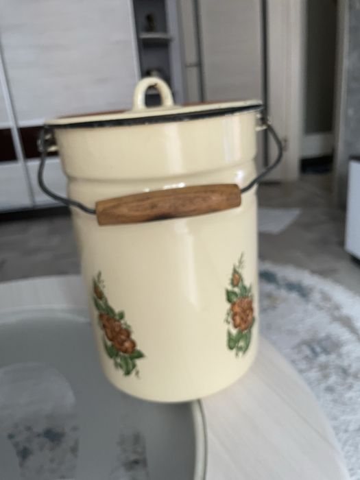 Продам бидон эмалированный