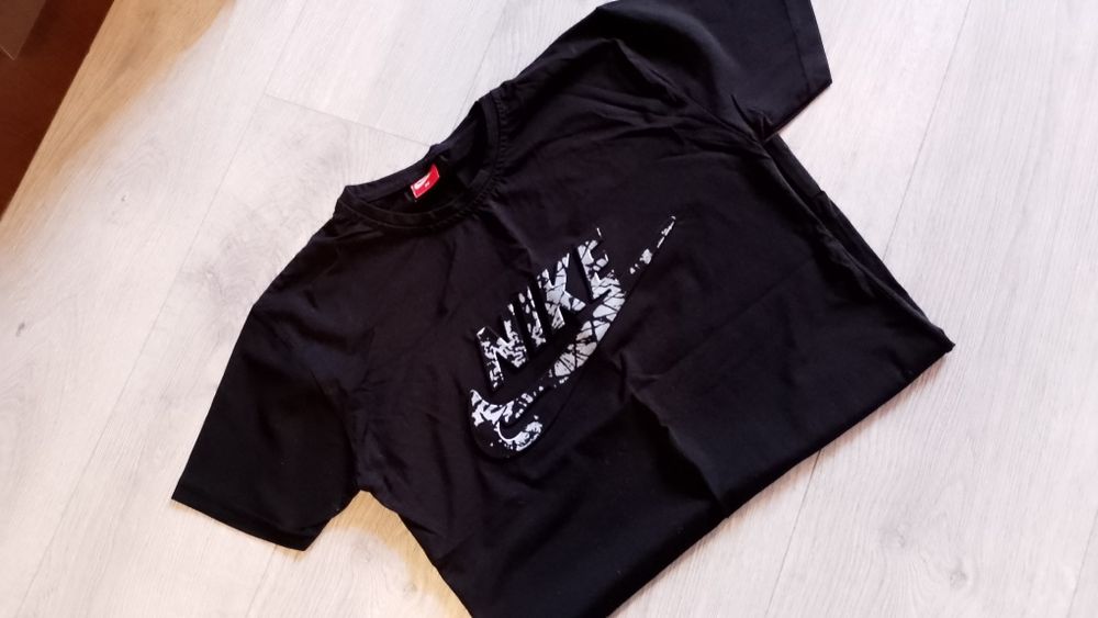 Tricou Nike mărimea M unisex