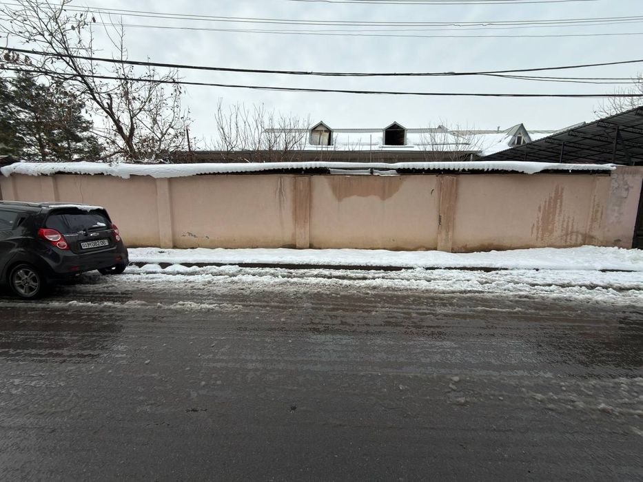 Продается участок фасад 23-26 метр.