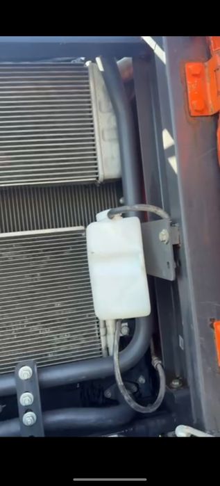 Ekskavator Doosan225 yili 2019 narxi 130000$