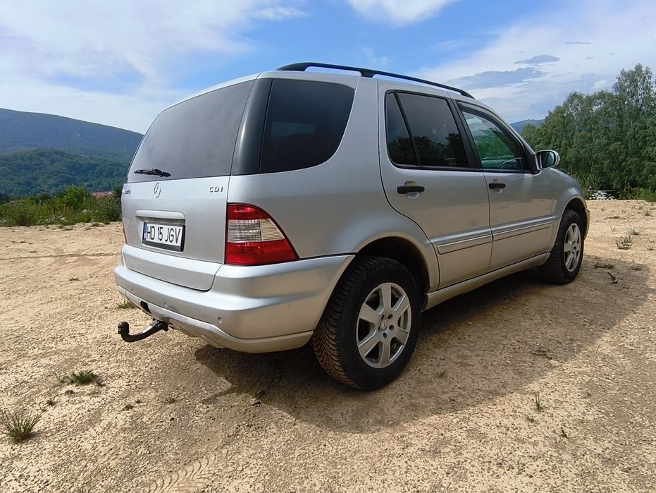 Vând Mercedes ML 2.7 an 2002