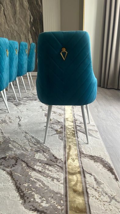 Стулья 24 штук в гостиную