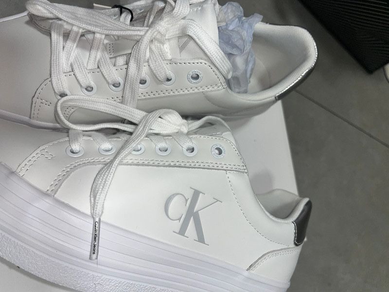 Calvin Klein обувки