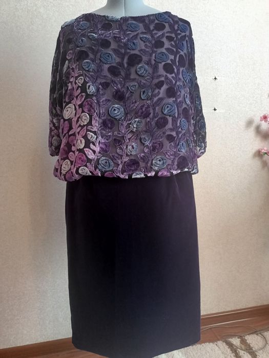 Продам.вечерние вещи.