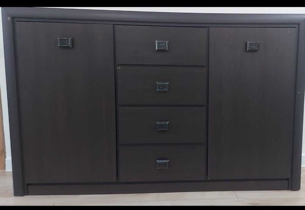 Продам в хорошем состоянии комод б/у