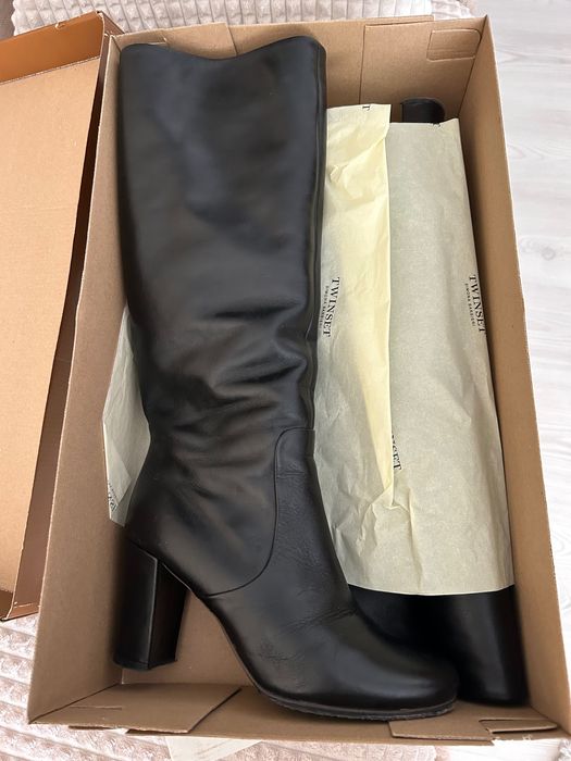 Cizme din piele , lungi , mărimea 38