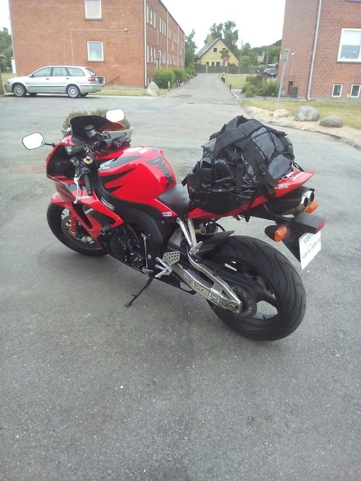 HONDA CBR 1000  180 к.с.
