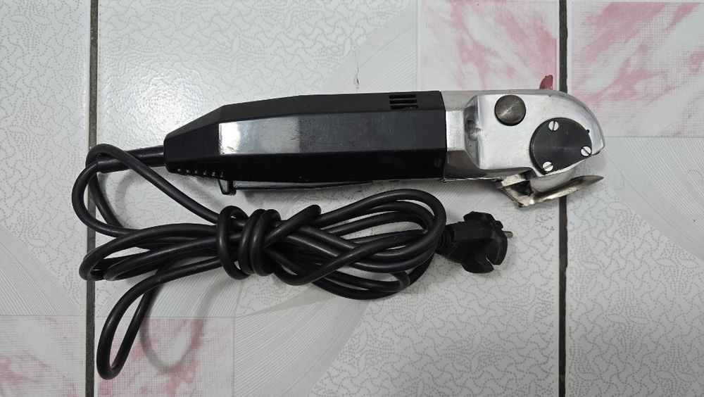 Masina Cutit de croi Kuris Novita Super