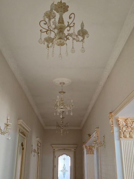 Люстра для колидор