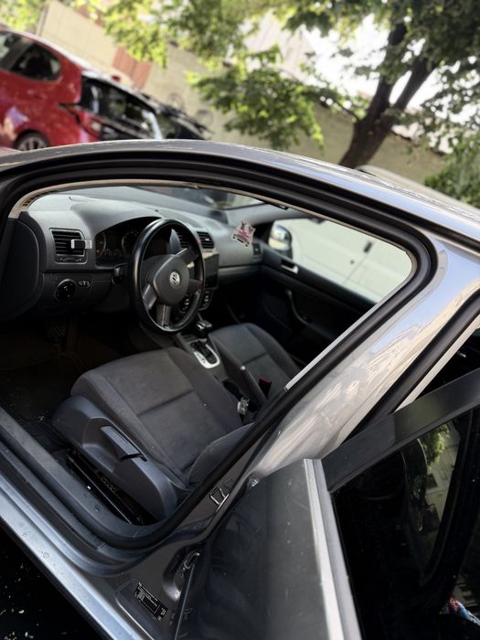 Volkswagen Golf 5 automat 1.9 2006