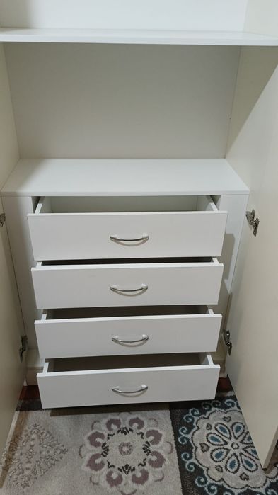 Новый шкаф продается