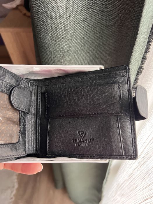 Temanli Кожен черен портфейл