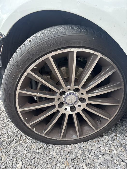 Джанти с гуми 18 a класа W176