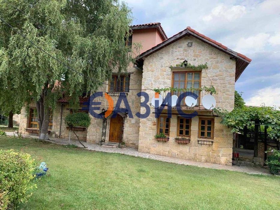 Продава се Къща в Варна, Младост 1 - 1900 кв.м за 470 €/кв.м - Снимка #1