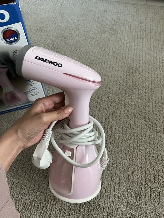 Aparat de calcat de mana cu abur